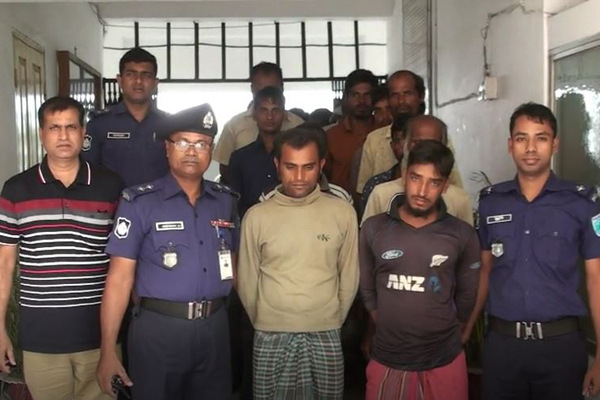 টাঙ্গাইলে যমুনায় ইলিশ মাছ ধরায় ১৯ জনের জেল জরিমানা