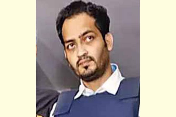টং দোকানদার থেকে কয়েকশ কোটি টাকার মালিক রাজীব