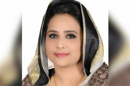 আম্মু খুব অসুস্থ, শুধু চুপ করে থাকেন আর কাঁদেন: এমপি বুবলীর মেয়ে 