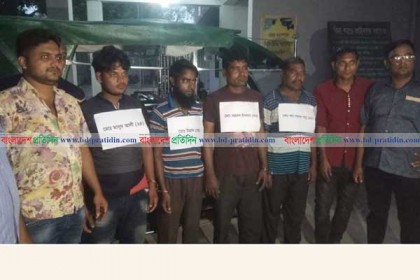 রাজশাহীতে অটোরিকশা ছিনতাই চক্রের ৪ সদস্য গ্রেফতার

