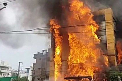 ভারতের ইন্দোরে হোটেলে ভয়াবহ অগ্নিকাণ্ড