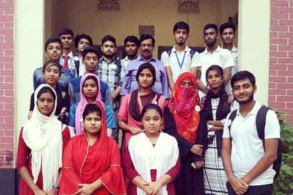 বরিশালে বিবিডিসির উদ্যোগে বিনামূল্যে রক্তের গ্রুপ নির্ণয়