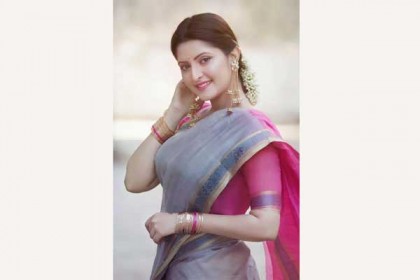 জন্মদিনে এবারও সুবিধাবঞ্চিত শিশুদের সাথে পরীমণি
