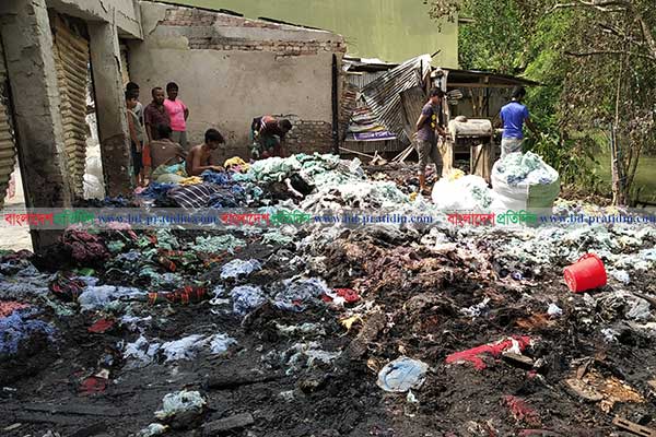মোরেলগঞ্জে তুলার গুদামসহ তিন দোকান পুড়ে ছাই