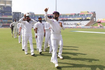 আজহারউদ্দিনকে টপকে নজির গড়লেন কোহলি