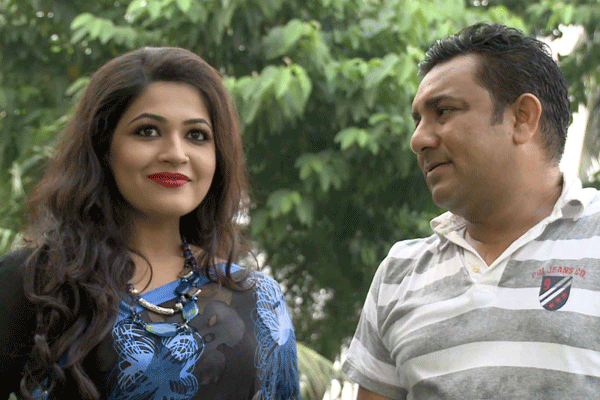 ত্রিভুজ প্রেমের গল্প নিয়ে 'তবু'