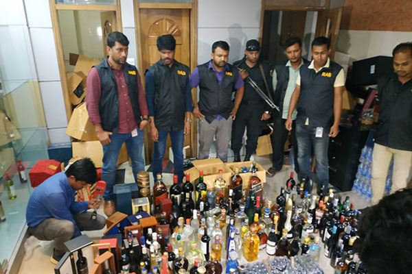 গুলশানে ওয়্যার হাউজে র‍্যাবের অভিযান