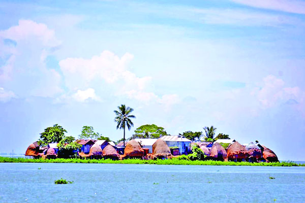 পাখি আর মাছের অভয়াশ্রম হাকালুকি ও বাইক্কা বিল