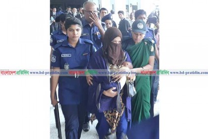 মায়ের অপরাধে কারাগারে থাকতে হচ্ছে আসামি মণির শিশু সন্তানকে!