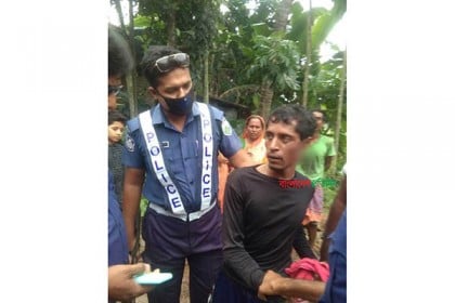 নাটোরে গরুবাহী পিকআপের তাণ্ডবে আহত ১০, পরে চালকসহ আটক দুই  