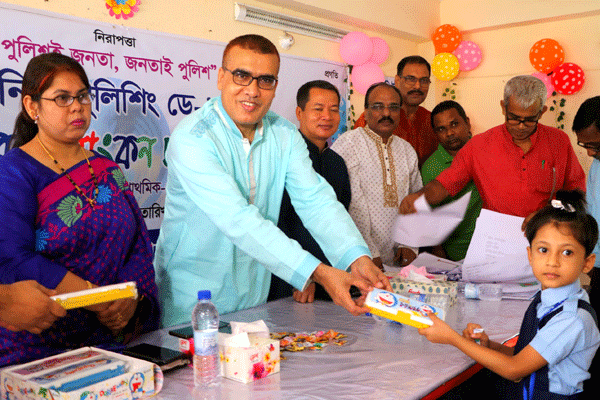 নোয়াখালীতে শিশুদের চিত্রাংকন প্রতিযোগিতা 