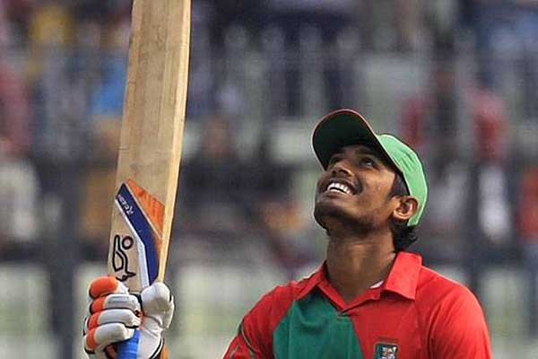 সেঞ্চুরি করলেন বিজয়