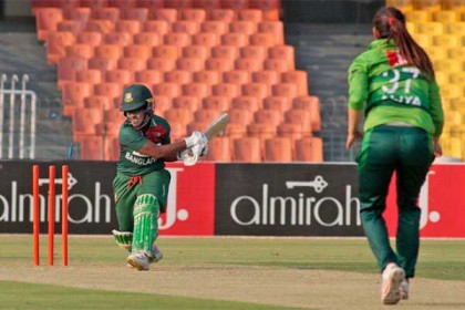 হার দিয়ে পাকিস্তান সফর শুরু নারী ক্রিকেট দলের