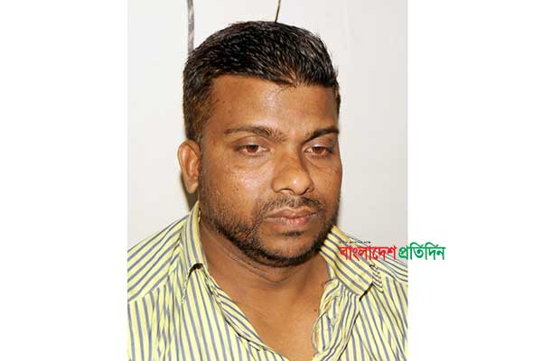 বগুড়ায় ঘুষের টাকাসহ আনসার ভিডিপি কর্মকর্তা গ্রেফতার