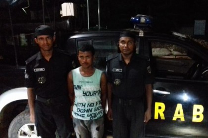 টেকনাফে বিপুল পরিমাণ বিদেশী বিয়ার ও হুইস্কি উদ্ধার, আটক ১