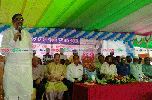 দেশে একটা কিছু ঘটানোর চেষ্টা করা হচ্ছে: শামীম ওসমান