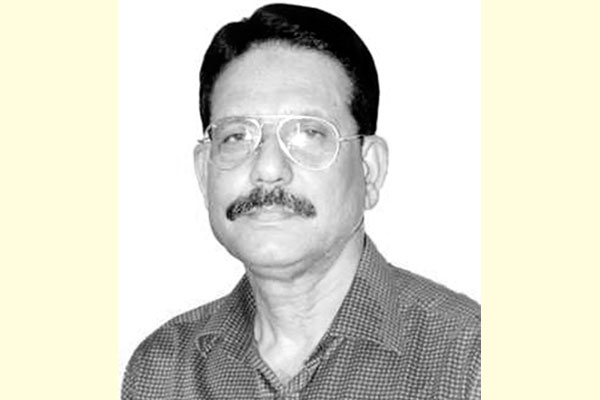 প্রাসাদ থেকে ষড়যন্ত্র এখন প্রান্তরে
