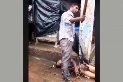 উলঙ্গ করে নির্যাতনকারী সেই যুবক অবশেষে গ্রেফতার