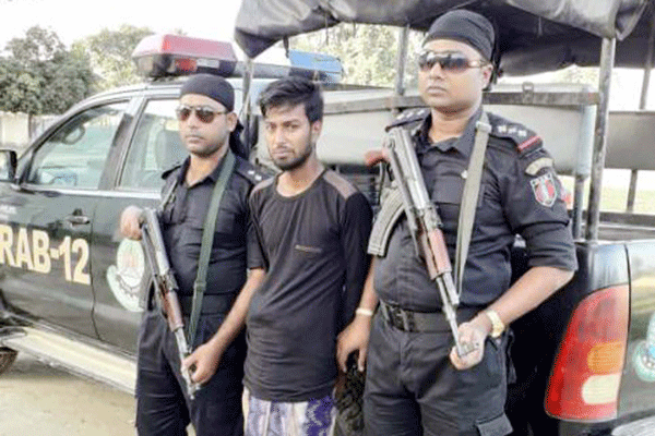 টাঙ্গাইলে ইয়াবাসহ মাদক ব্যবসায়ী গ্রেফতার 