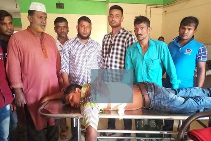 আখাউড়ায় স্থলবন্দরে ট্রাকচালককে ছুরিকাঘাত