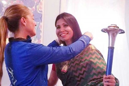 'পিস টর্চ অ্যাওয়ার্ড' পেলেন বিশ্বজয়ী নাজমুন নাহার