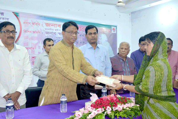 'ক্ষুধামুক্ত দেশ গড়তে কাজ করে যাচ্ছে সরকার'