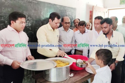লক্ষ্মীপুরে স্কুল মিল কার্যক্রমের উদ্বোধন