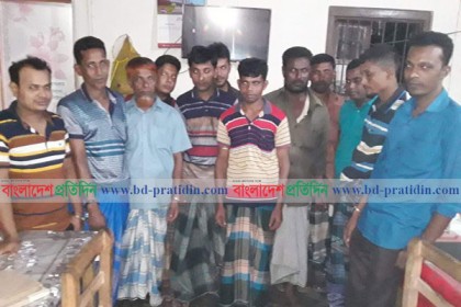 নোয়াখালীতে অভিযান চালিয়ে ১২ জুয়াড়িকে গ্রেফতার