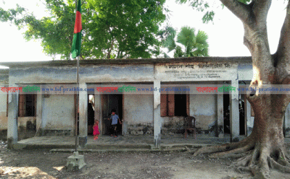 লালন শাহ’র নামে নিজ গ্রামে প্রতিষ্ঠিত বিদ্যালয়টির সংস্কার প্রয়োজন
