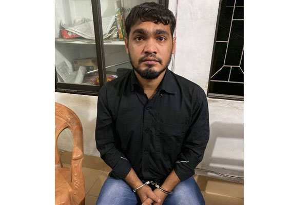 নাটোরে দুই হাজার পিস ইয়াবাসহ মাদক সম্রাট আটক 