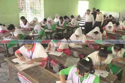 বরিশালে ১৮১ কেন্দ্রে জেএসসি-জেডিসি পরীক্ষা শুরু