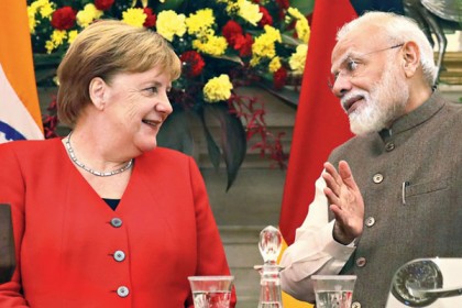 'কাশ্মীরে শান্তি ফেরাতে মোদি কী করছেন!'