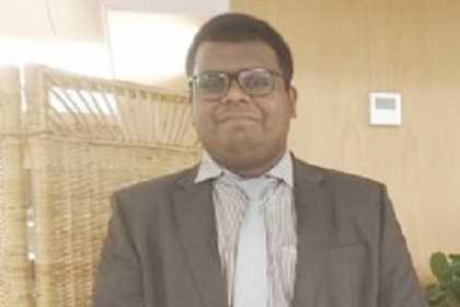 ডেন্টালে ভর্তি পরীক্ষায় প্রথম স্থান অধিকার করেছেন মুবিন
