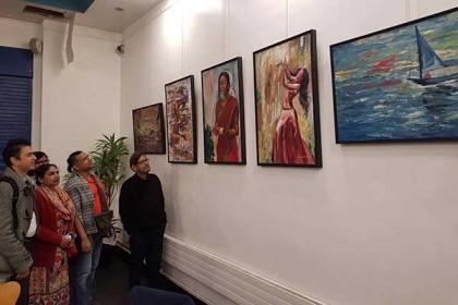 লন্ডনে মৌনি মুক্তা'র চিত্র প্রদর্শনী
