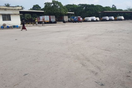 বেনাপোল বন্দরে আমদানি-রফতানি বাণিজ্য বন্ধ 

