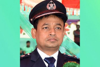 নারায়ণগঞ্জের এসপি হারুনকে সদর দপ্তরে বদলি