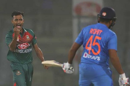 প্রথম ওভারেই রোহিতকে ফেরালেন শফিউল