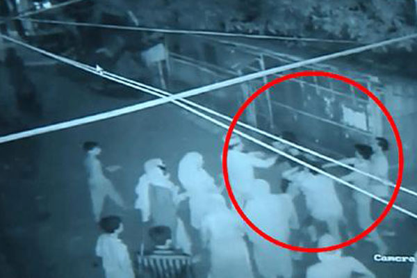 পেটে স্ক্রু ডাইভার ঢুকিয়ে হত্যা, ভিডিও ভাইরাল