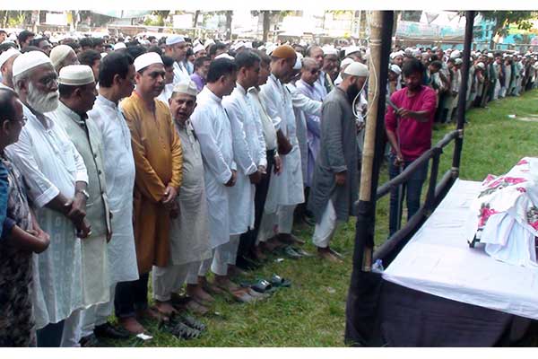 মানিকগঞ্জ জেলা যুবদলের সভাপতি টুকুর দাফন সম্পন্ন