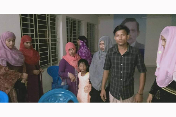 টেকনাফে মালয়েশিয়াগামী ৯ রোহিঙ্গা আটক