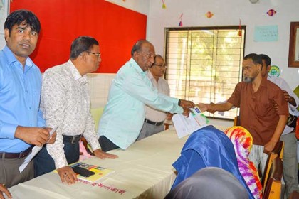 গুরুদাসপুরে বিনামূল্যে ডায়াবেটিসের ওষুধ পাবেন দুস্থরা
