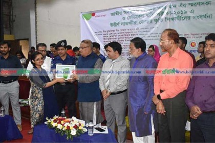 সাতক্ষীরায় মেডিকেলে ভর্তি পরীক্ষায় উত্তীর্ণ কৃতি শিক্ষার্থীদের সংবর্ধনা
