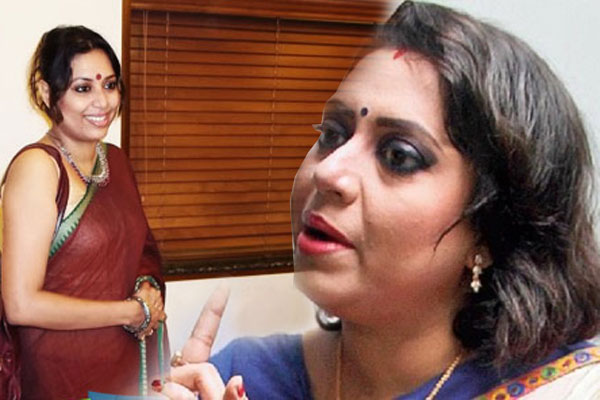 কোমরে তলোয়ার রাখতে বলে বিতর্কে বিজেপি নেত্রী