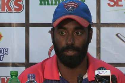 টি-২০ ক্রিকেটে সেরা বোলিং ইলিয়াস সানির