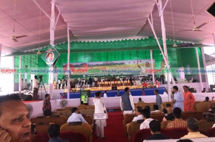 প্রধানমন্ত্রীর অপেক্ষায় কৃষক লীগ