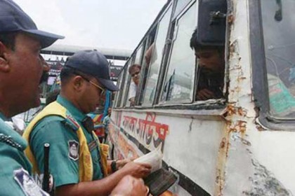 নতুন সড়ক আইনে উল্লেখযোগ্য যে ১৬টি বিধান