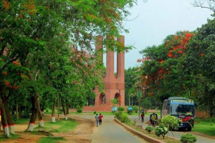 জাবি’র হল ছাড়ছেন ছাত্রলীগ নেতা-কর্মীরাও