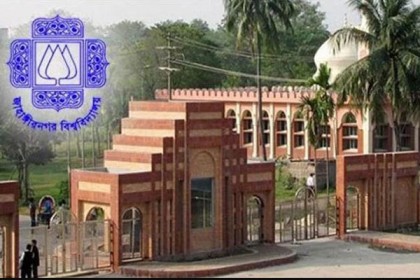 জাবিতে শিবির বলে আন্দোলনকারীদের পেটাল ছাত্রলীগ