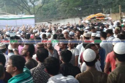 ধুপখোলা মাঠে খোকার জানাজা সম্পন্ন