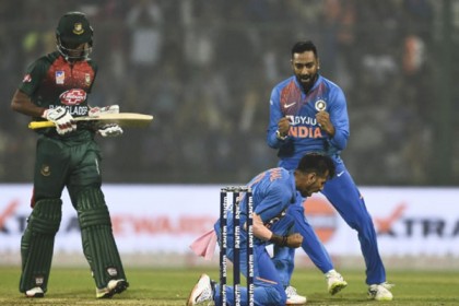 চাহালের এক ওভারেই ২ উইকেট হারাল বাংলাদেশ
